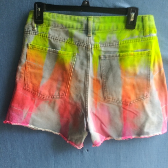 No Boundaries Juniors Size 9 Neon Tie Dye Denim Distressed Shorts - Picture 4 of 4
